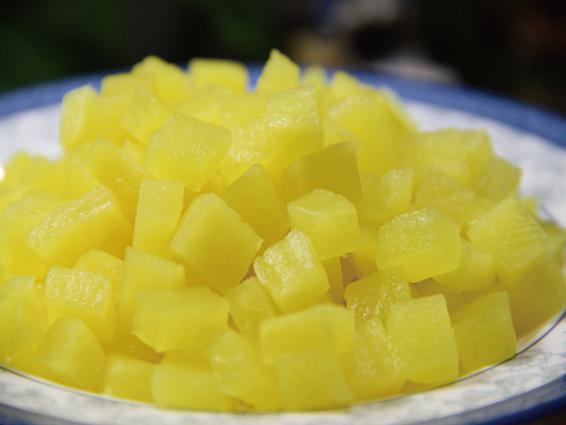 Sushi radish cubes